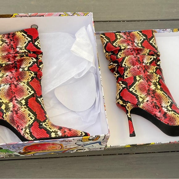 Jeffrey Campbell Guillo-2 Heeled Boots in Red and Yellow Snakeskin Pattern Sz 10 - Picture 2 of 8